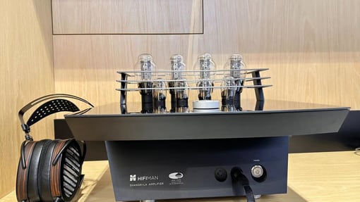 联名大剧院创精品，留“记”艺续经典 ——HIFIMAN海菲曼正式亮相国家大剧院音响馆